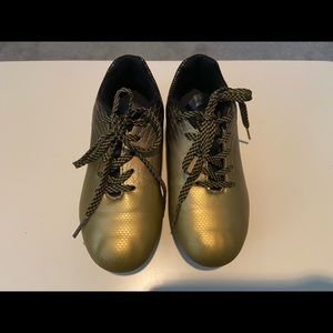 ⚽️ Soccer Cleats